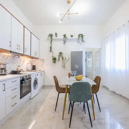 Modern 200m From Acropolis 100mbps Netflix Apartment *